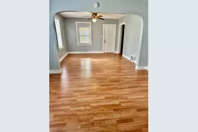 828 W Larch Avenue, Muskegon, MI 49441 - Photo 3