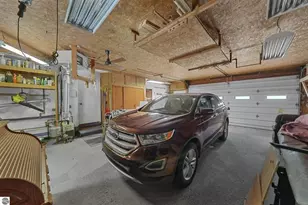 224 W Lake Dr, Cadillac, MI 49601 - Photo 27