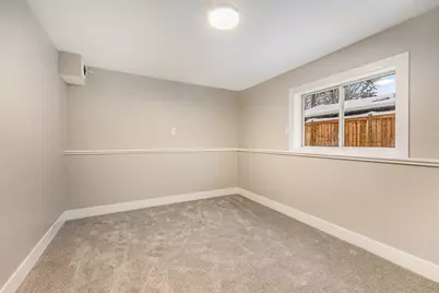 4341 Laura Avenue NW, Comstock Park, MI 49321 - Photo 19