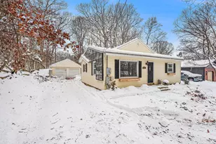 4341 Laura Ave NW, Comstock Park, MI 49321 - Photo 3
