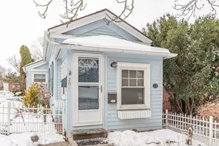 209 N Ann Arbor St, Saline, MI 48176 - Photo 3