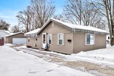 911 E Pearl Street, Greenville, MI 48838 - Photo 1