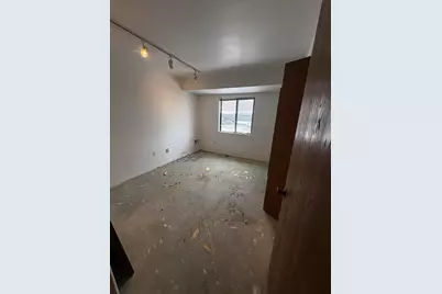 1476 W Chateau Vert, Ypsilanti, MI 48197 - Photo 5