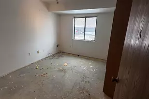 1476 W Chateau Vert, Ypsilanti, MI 48197 - Photo 5