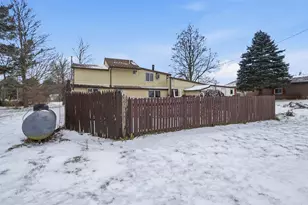 6179 Falkenbury Rd, North Branch, MI 48461 - Photo 3