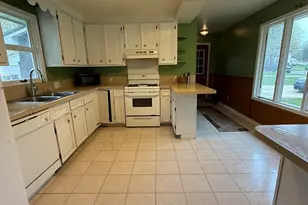 236 W Main St, Vermontville, MI 49096 - Photo 13