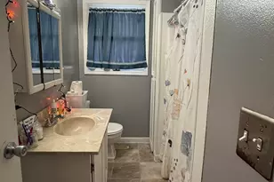236 W Main St, Vermontville, MI 49096 - Photo 17