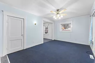 909 Baker St, Lansing, MI 48910 - Photo 5