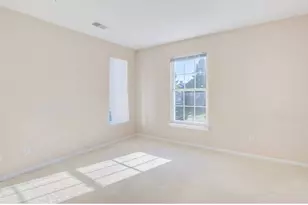 712 W Barrington Cir, Jackson, MI 49203 - Photo 11