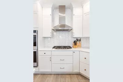 2009 W Lakewood Blvd, Holland, MI 49424 - Photo 13