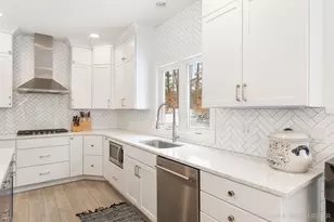 2009 W Lakewood Blvd, Holland, MI 49424 - Photo 15