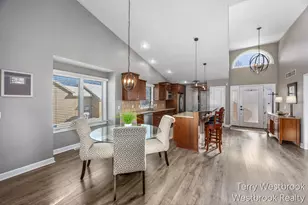 2546 Highridge Ln SE, Grand Rapids, MI 49546 - Photo 9