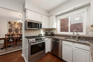 5592 N Adams Way, Bloomfield Hills, MI 48302 - Photo 3