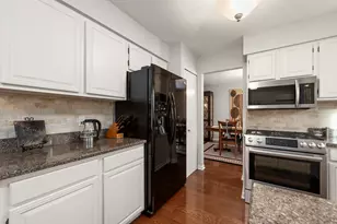5592 N Adams Way, Bloomfield Hills, MI 48302 - Photo 5