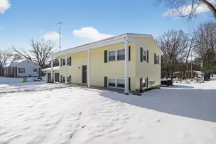 908 Springcrest Blvd, Jackson, MI 49203 - Photo 3