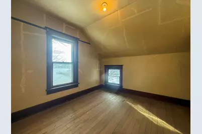 566 S Blue Creek Road, Benton Harbor, MI 49022 - Photo 23