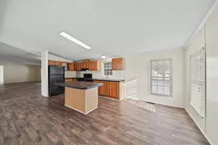 521 Rio Grande Dr, Adrian, MI 49221 - Photo 9