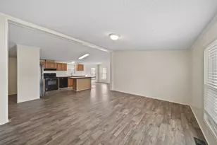 521 Rio Grande Dr, Adrian, MI 49221 - Photo 7