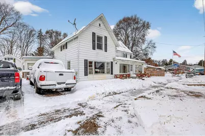 126 N Clark Street, Six Lakes, MI 48886 - Photo 3