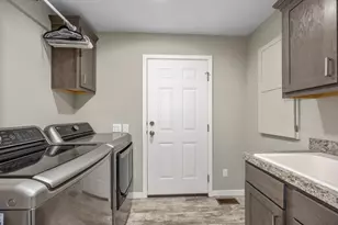 5221 Hollow Ln, Holland, MI 49423 - Photo 17