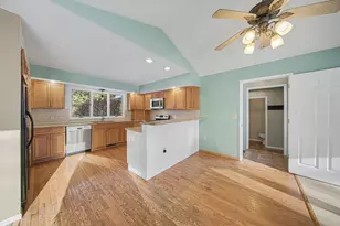 2000 Evergreen Trail, Jackson, MI 49203 - Photo 9