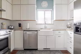 321 Clinton St, South Haven, MI 49090 - Photo 25