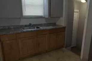 9605 Decatur St, Detroit, MI 48227 - Photo 5