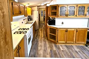 5532 Iris Ln, Kalamazoo, MI 49009 - Photo 7