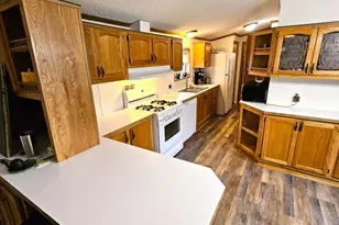 5532 Iris Ln, Kalamazoo, MI 49009 - Photo 9