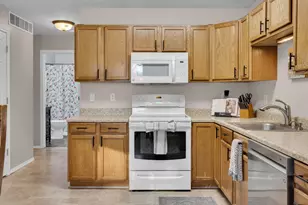 232 Greenvalley Ct, Jerome, MI 49249 - Photo 11