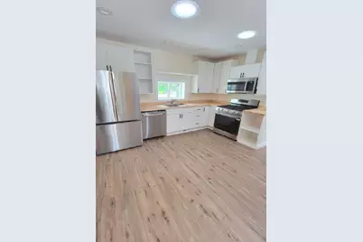 260 Fremont Street, Manistee, MI 49660 - Photo 3