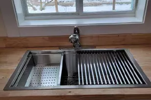 260 Fremont St, Manistee, MI 49660 - Photo 5