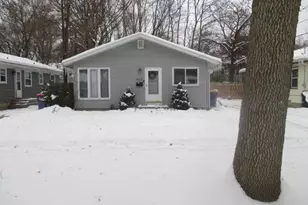 865 Carrier Creek Blvd NE, Grand Rapids, MI 49503 - Photo 1