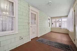 27 Phelps Ave, Battle Creek, MI 49015 - Photo 3