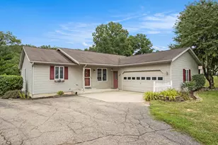 272 Fairway Ct, Plainwell, MI 49080 - Photo 1
