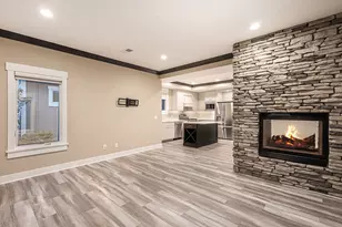 920 W Savidge St, Spring Lake, MI 49456 - Photo 5