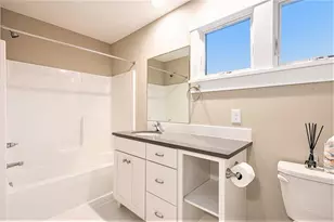 920 W Savidge St, Spring Lake, MI 49456 - Photo 17