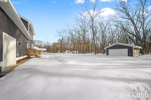 2511 Chestnut Trail, Muskegon, MI 49442 - Photo 21
