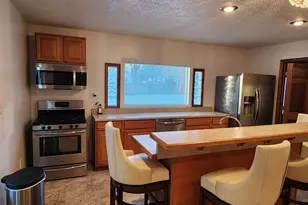 415 S Densmore St, Muskegon, MI 49442 - Photo 3