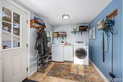 2919 Botsford Avenue NE, Grand Rapids, MI 49505 - Photo 13