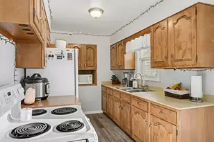 3709 Alamo Ave, Kalamazoo, MI 49006 - Photo 9