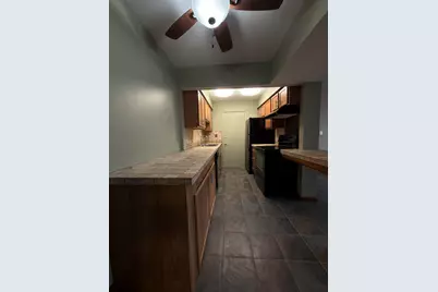 3911 Fort St #114, Trenton, MI 48183 - Photo 5