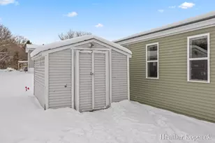 10664 Aquarius Dr NE, Rockford, MI 49341 - Photo 19