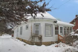 110 Vine St, Gobles, MI 49055 - Photo 3