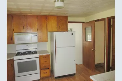 110 Vine Street, Gobles, MI 49055 - Photo 11