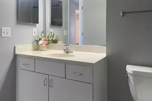 3005 Chapshire Dr SE, Grand Rapids, MI 49546 - Photo 9