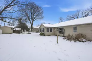 1102 N Ball St, Owosso, MI 48867 - Photo 57