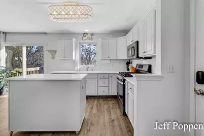 5382 Pinnacle Drive SW, Wyoming, MI 49519 - Photo 11