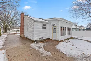 105 E 31st St, Holland, MI 49423 - Photo 17