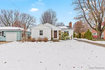 105 E 31st Street, Holland, MI 49423 - Photo 1